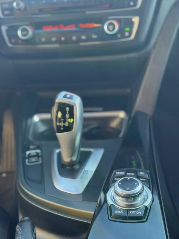 Car Thumb